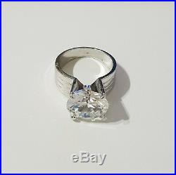 Fashion Charms 4 ct solid Cubic Zirconia In Sterling Silver Ring
