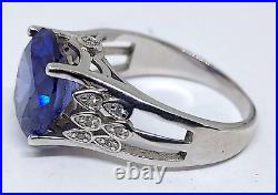 Ladies Sterling Silver Oval Shaped Created Blue Gemstone Ring Size 7.75